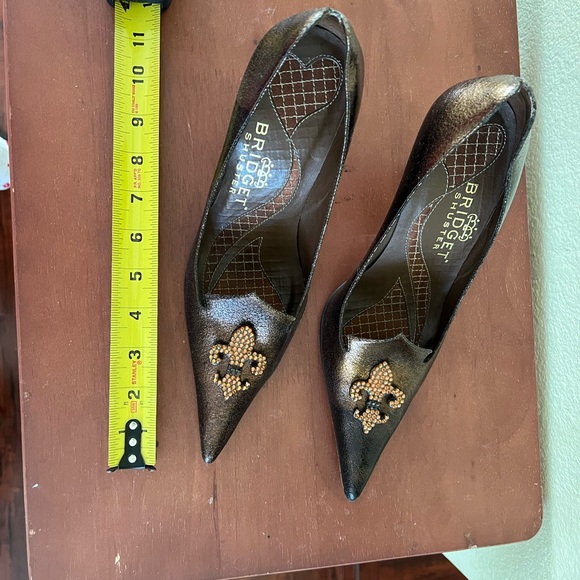 Bridget Shuster heels Bronce Metallic shiny Pointed Toe Flour De Lis leather 7.5 - Picture 7 of 8